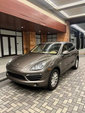 2012 Porsche 958 Cayenne S - Image 6 of 9