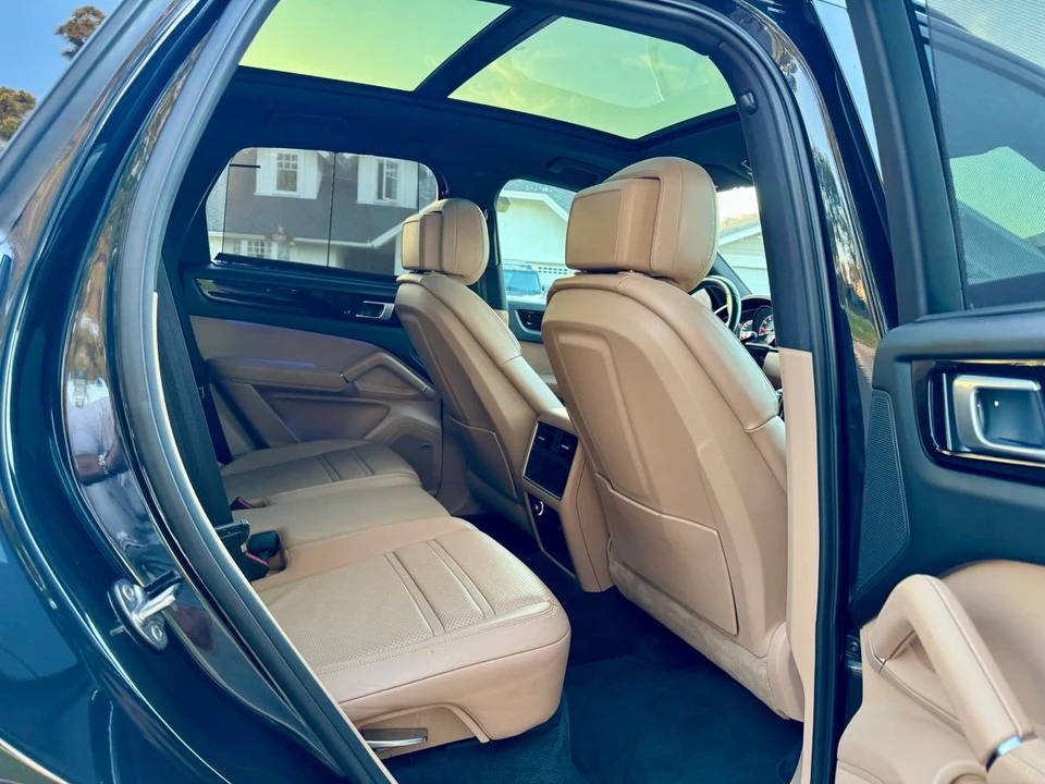 2019 Porsche - Image 14 of 21