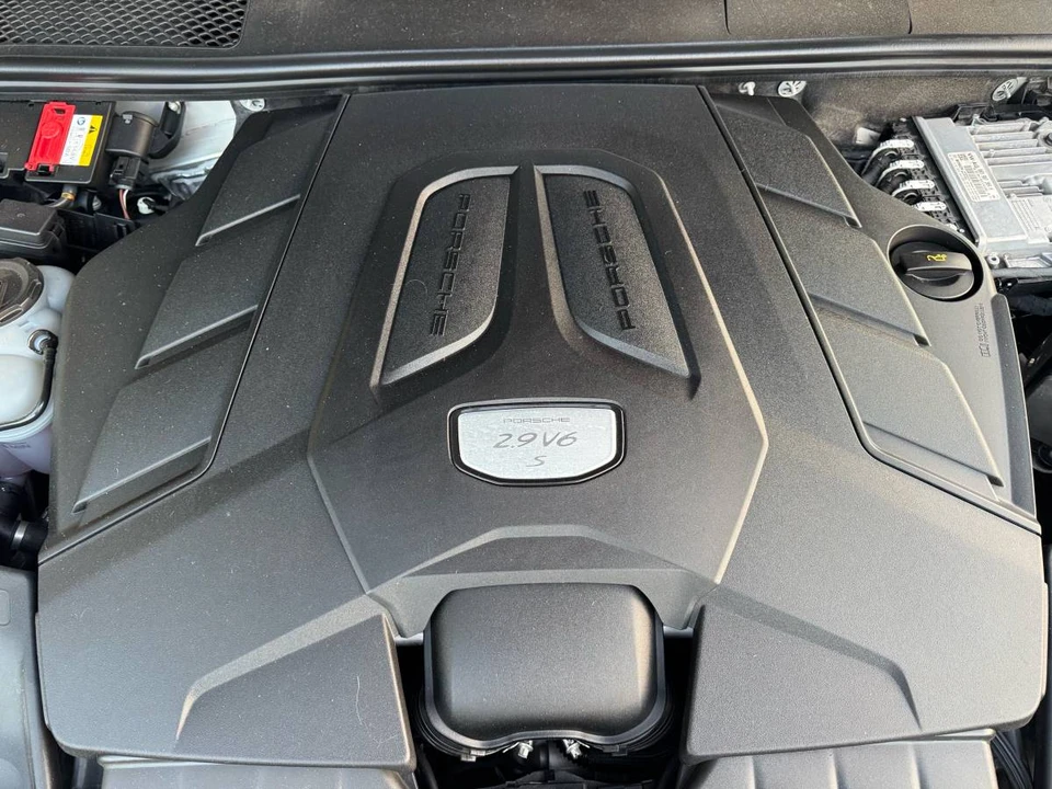 2019 Porsche - Image 21 of 21