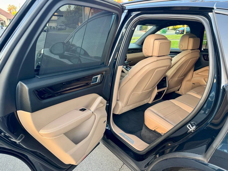 2019 Porsche - Image 11 of 21