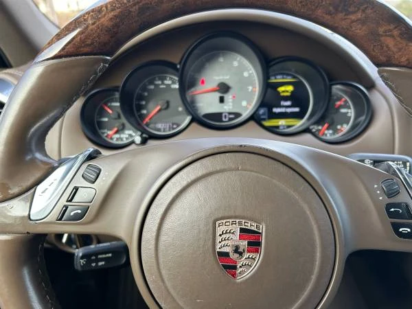2011 Porsche 958 Cayenne S - Image 18 of 19