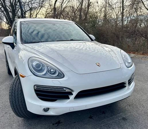 2011 Porsche 958 Cayenne S - Image 2 of 19