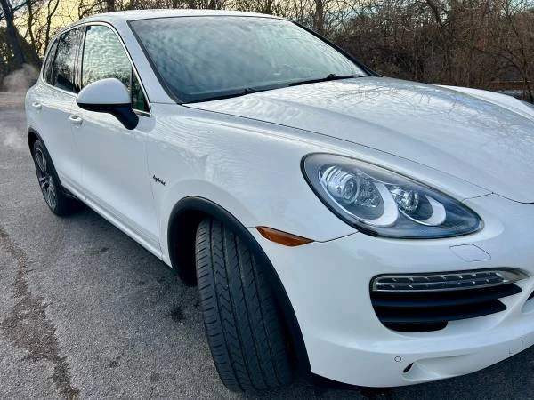 2011 Porsche 958 Cayenne S - Image 9 of 19