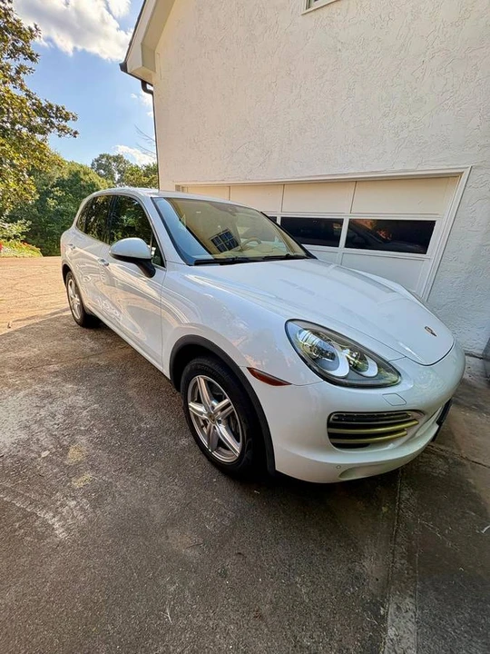 2014 Porsche 958 Cayenne - Image 3 of 10