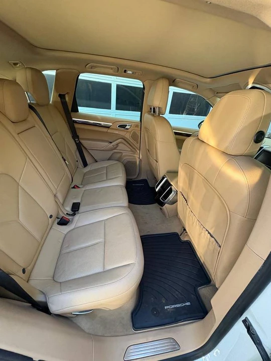 2014 Porsche 958 Cayenne - Image 5 of 10