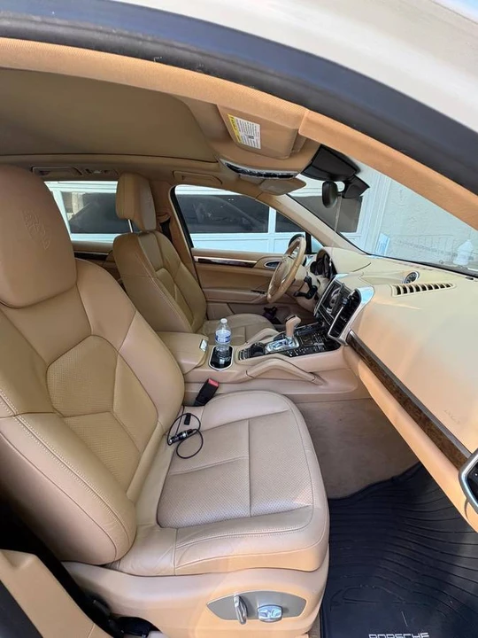 2014 Porsche 958 Cayenne - Image 4 of 10