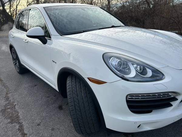 2011 Porsche 958 Cayenne - Image 7 of 20