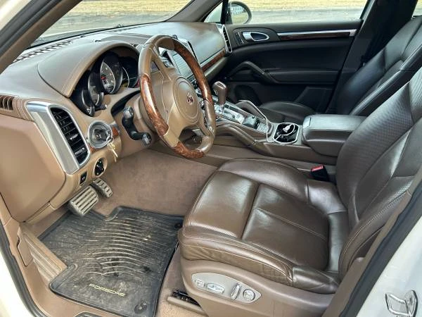 2011 Porsche 958 Cayenne - Image 19 of 20