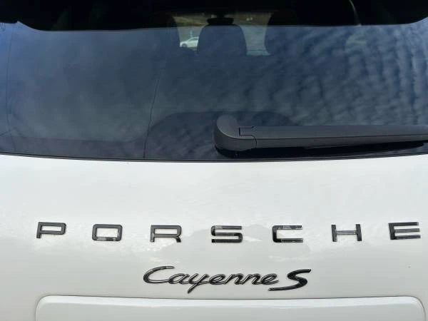 2011 Porsche 958 Cayenne - Image 8 of 20