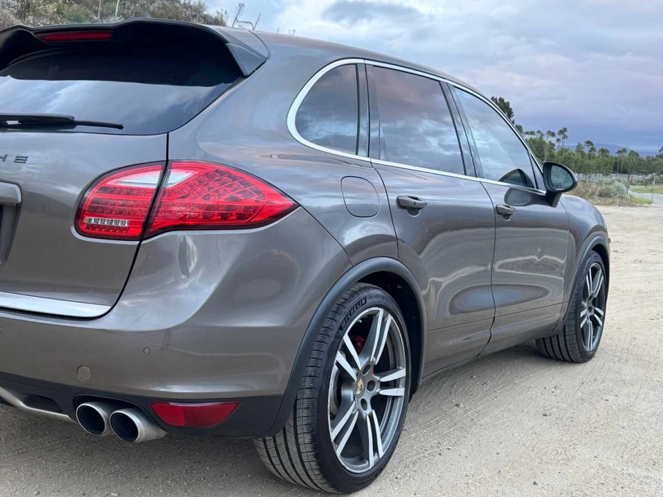 2011 Porsche 958 Cayenne Turbo - Image 14 of 24