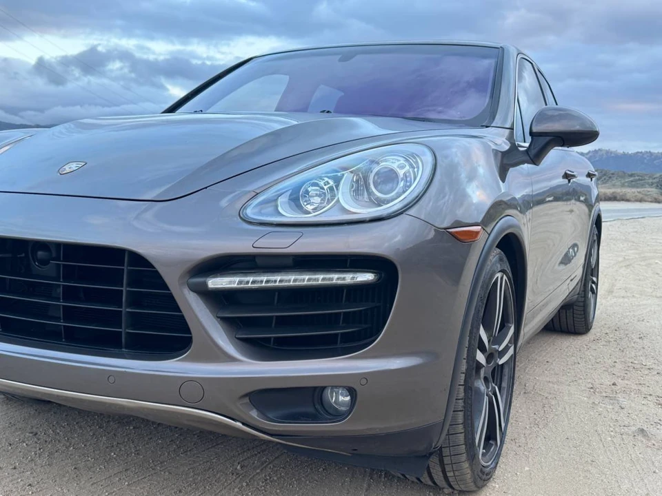 2011 Porsche 958 Cayenne Turbo - Image 12 of 24