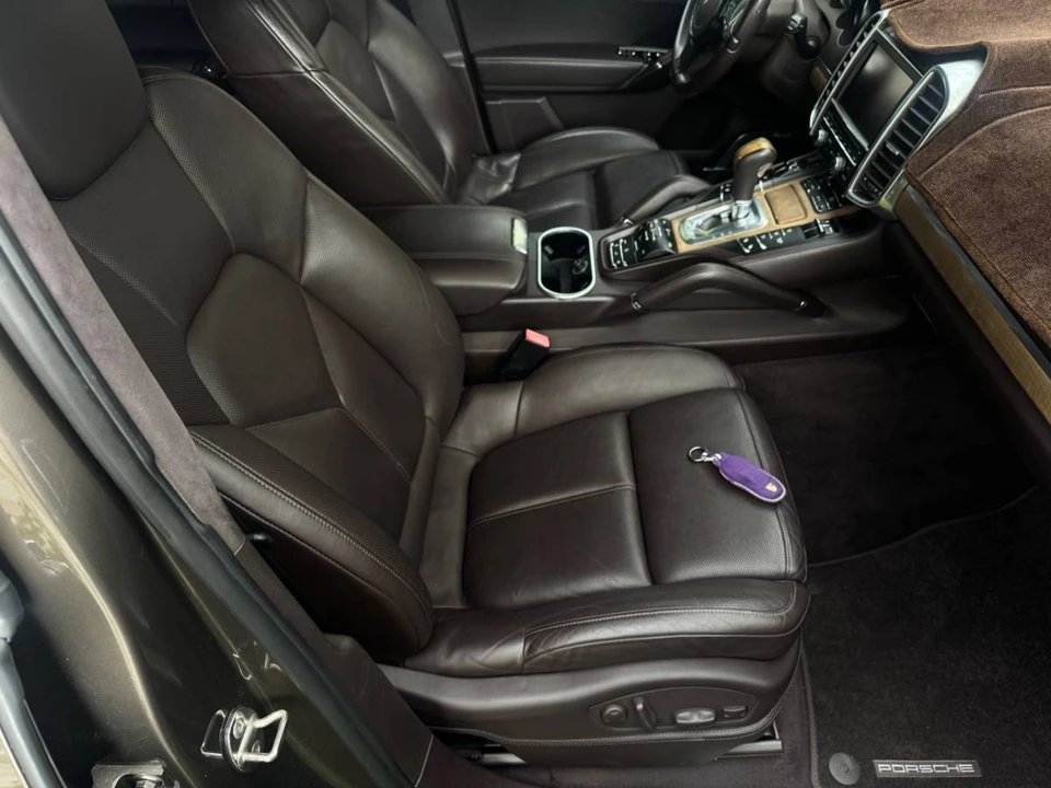 2011 Porsche 958 Cayenne Turbo - Image 17 of 24