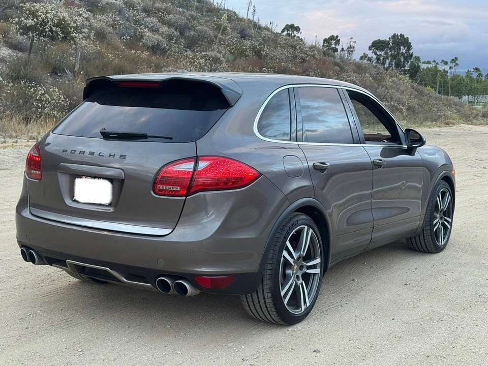 2011 Porsche 958 Cayenne Turbo - Image 8 of 24