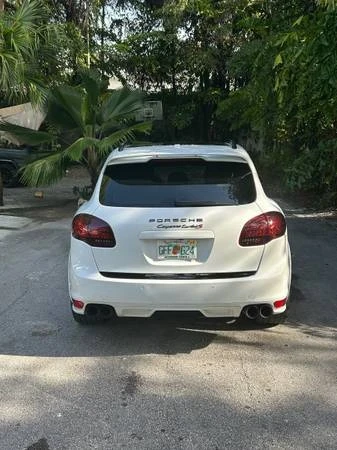 2014 Porsche 958 Cayenne Turbo - Image 2 of 18