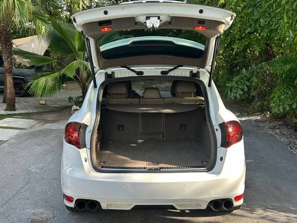 2014 Porsche 958 Cayenne Turbo - Image 14 of 18