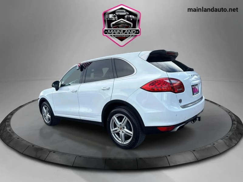 2014 Porsche 958 Cayenne - Image 5 of 15