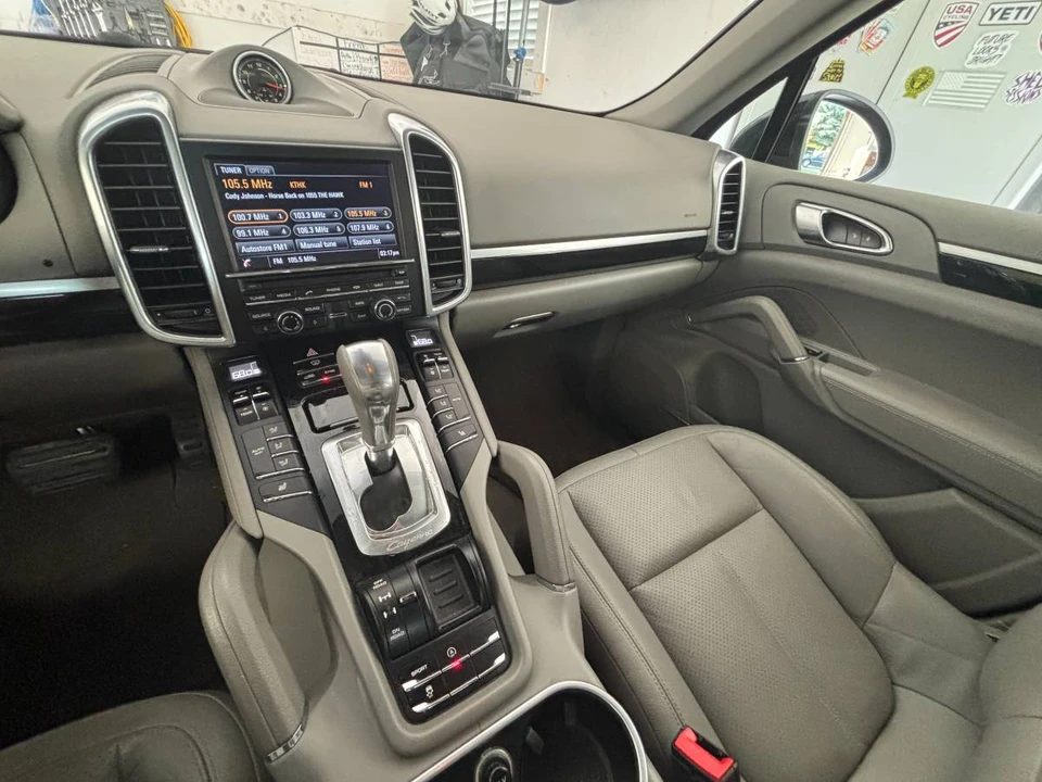 2014 Porsche 958 Cayenne - Image 16 of 16