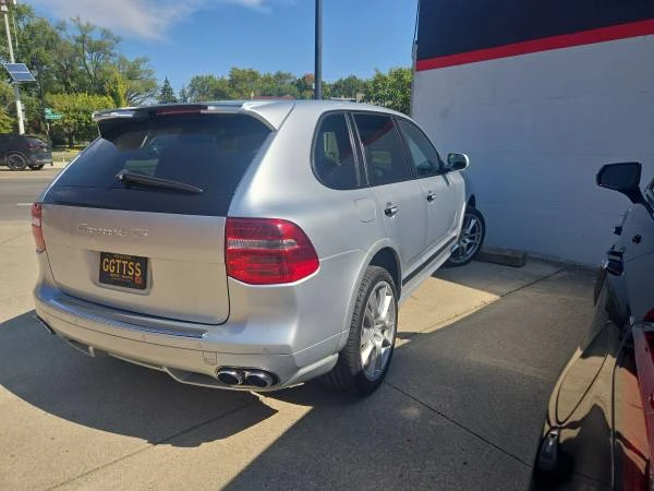 2010 Porsche 955/957 Cayenne GTS - Image 2 of 13