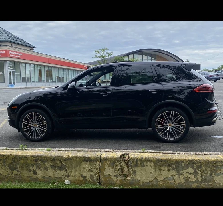 2016 Porsche 958 Cayenne Turbo - Image 5 of 13