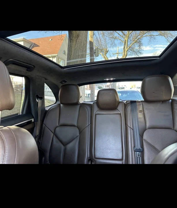 2016 Porsche 958 Cayenne Turbo - Image 9 of 13