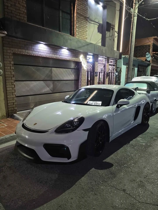 2019 Porsche 718 Cayman - Image 4 of 10