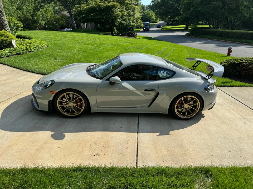 2020 Porsche 718 Cayman GT4 - Image 3 of 14