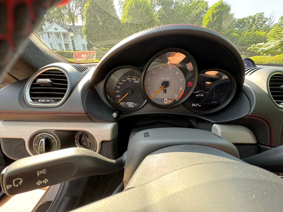 2020 Porsche 718 Cayman GT4 - Image 14 of 14