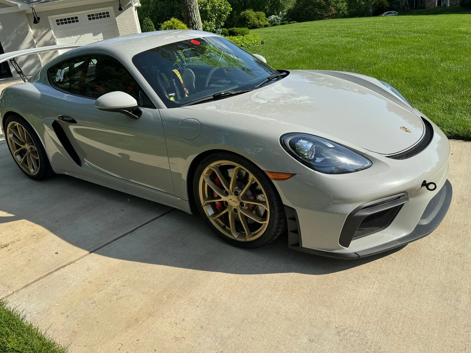 2020 Porsche 718 Cayman GT4 - Image 8 of 14
