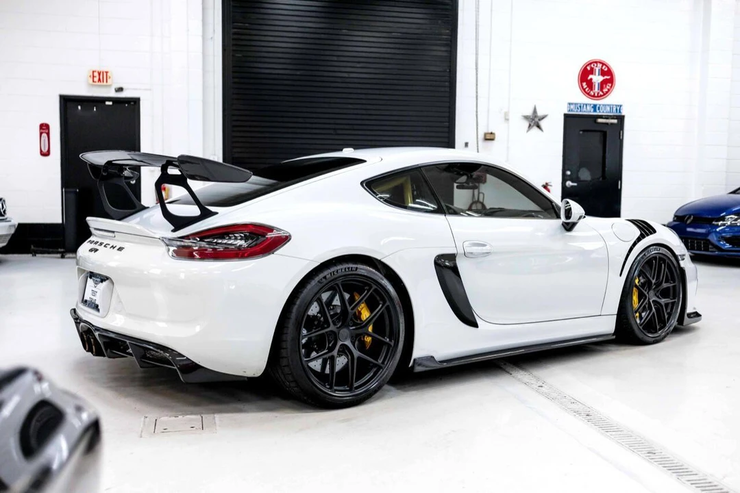 2016 Porsche 981 Cayman GT4 - Image 12 of 31