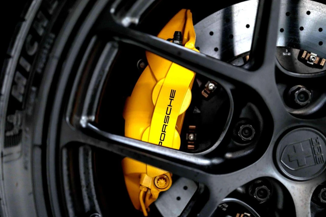 2016 Porsche 981 Cayman GT4 - Image 26 of 31