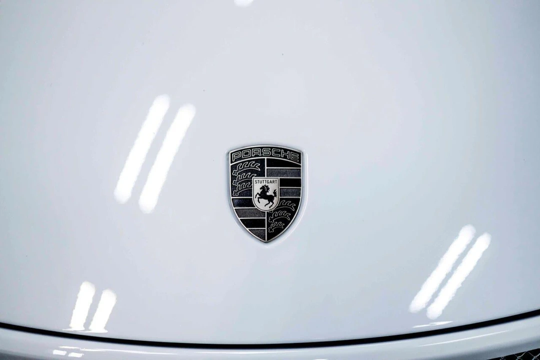 2016 Porsche 981 Cayman GT4 - Image 13 of 31