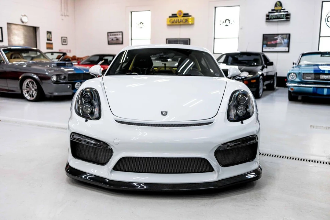 2016 Porsche 981 Cayman GT4 - Image 4 of 31