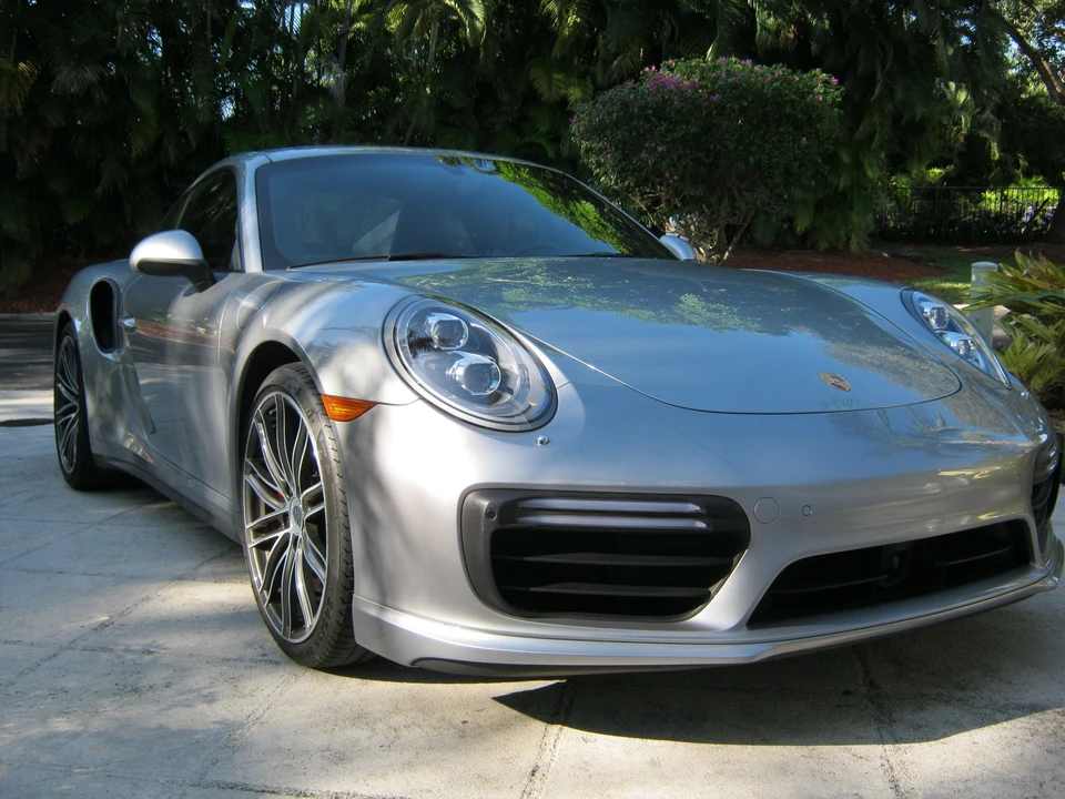2017 Porsche 991 Turbo - Image 4 of 31