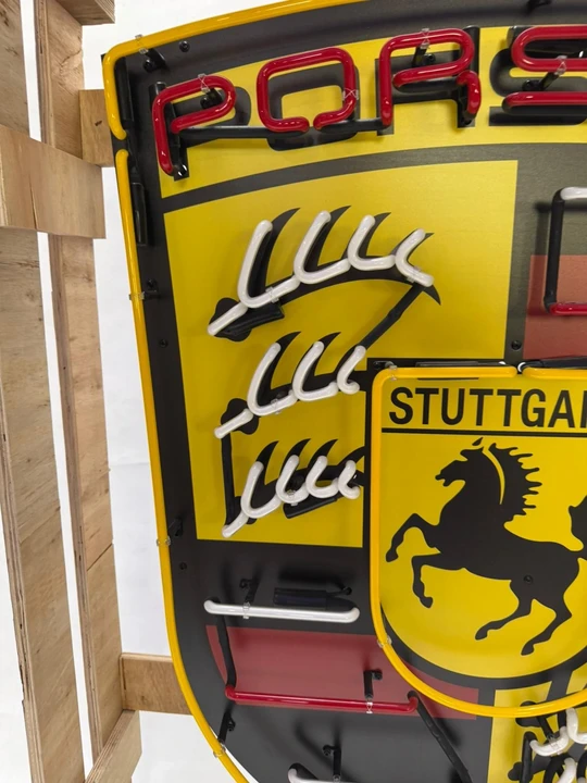 Porsche - Image 19 of 20