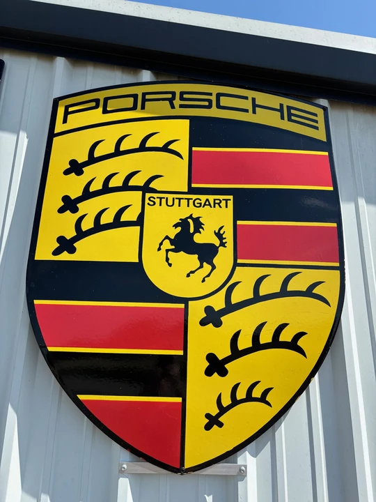 Porsche - Image 2 of 6