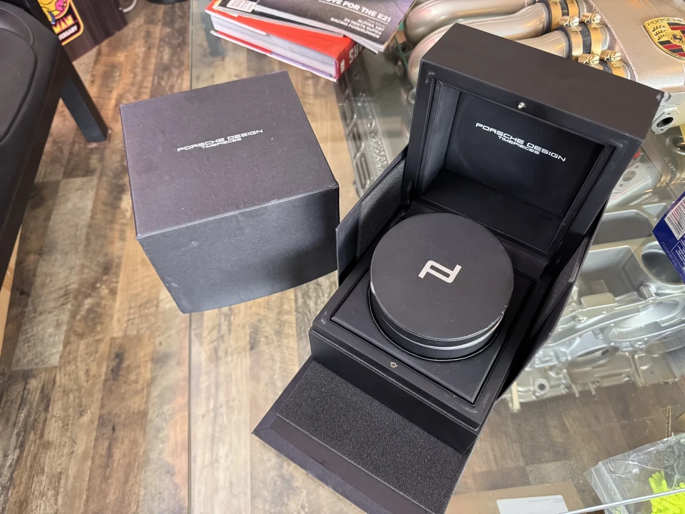 Porsche - Image 18 of 22