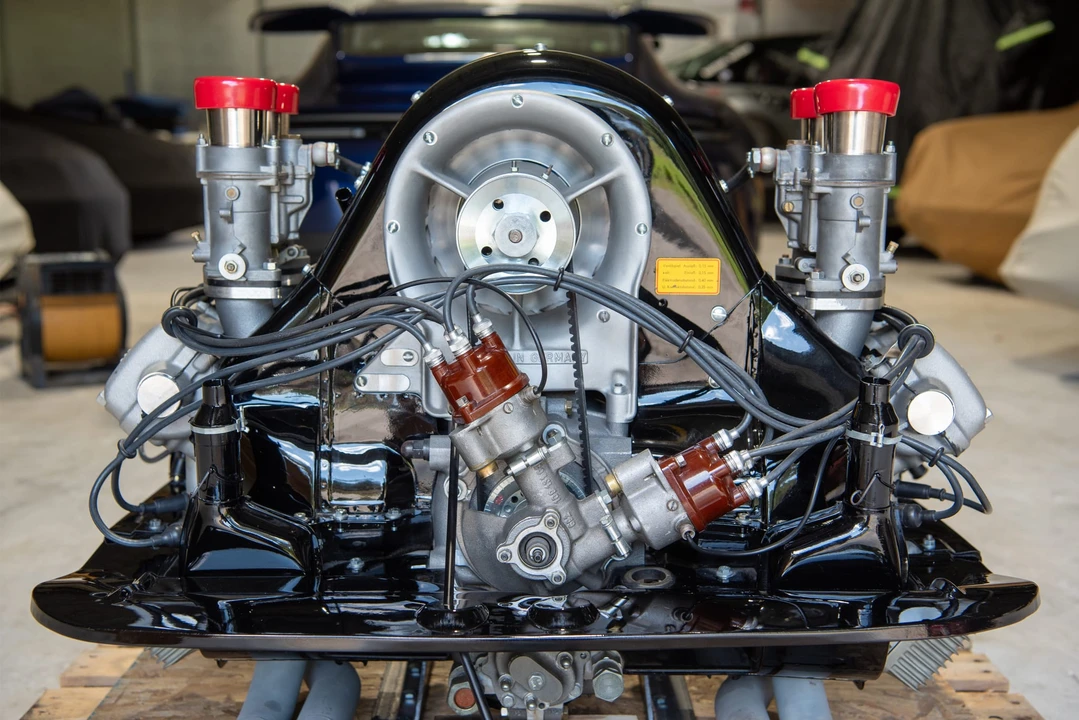 Parts & Memorabilia Engines - Image 4 of 31