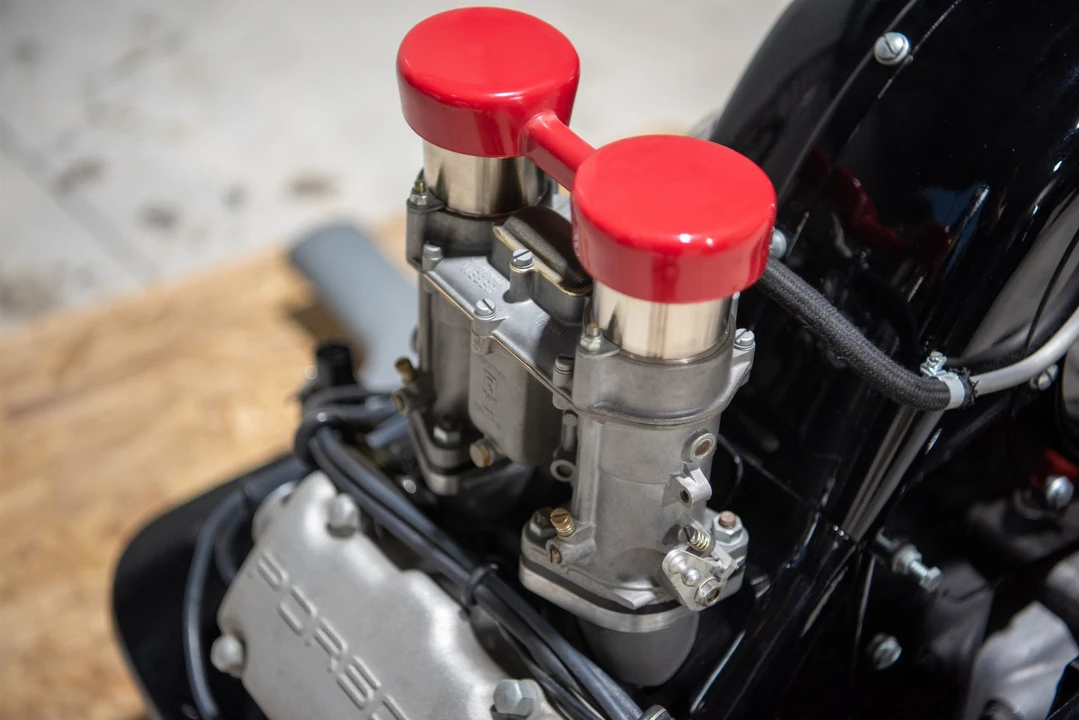 Parts & Memorabilia Engines - Image 15 of 31