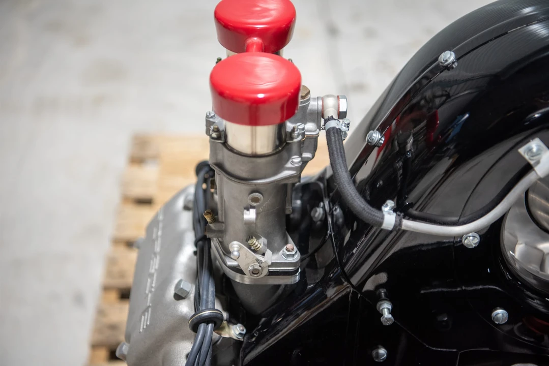 Parts & Memorabilia Engines - Image 19 of 31