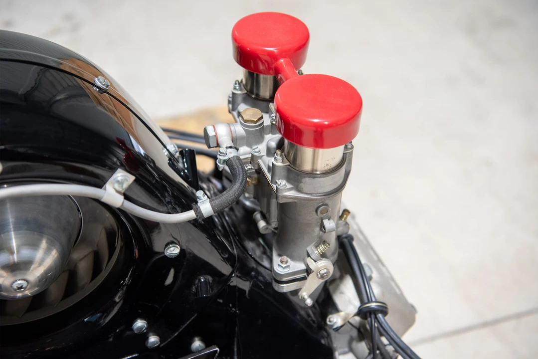 Parts & Memorabilia Engines - Image 16 of 31