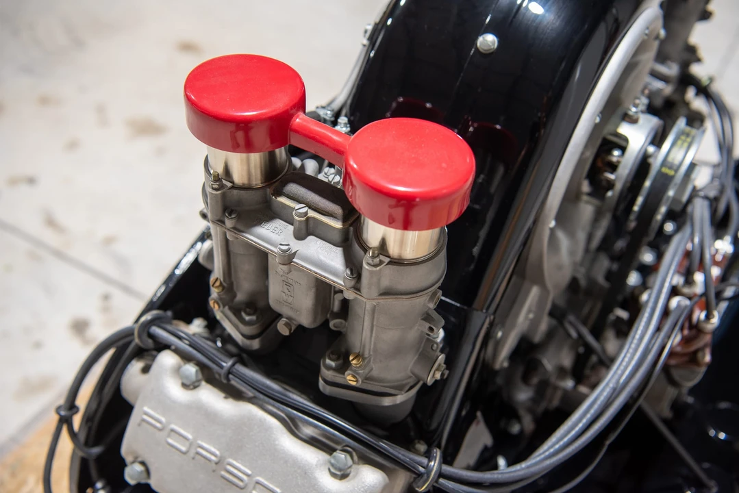 Parts & Memorabilia Engines - Image 14 of 31