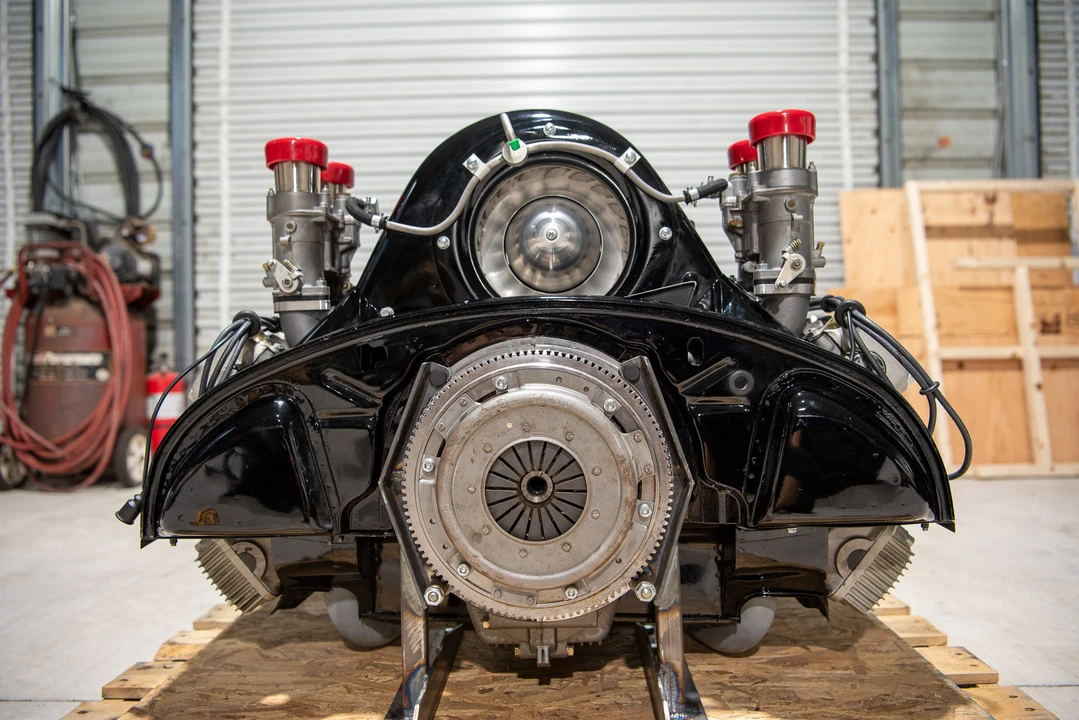 Parts & Memorabilia Engines - Image 7 of 31
