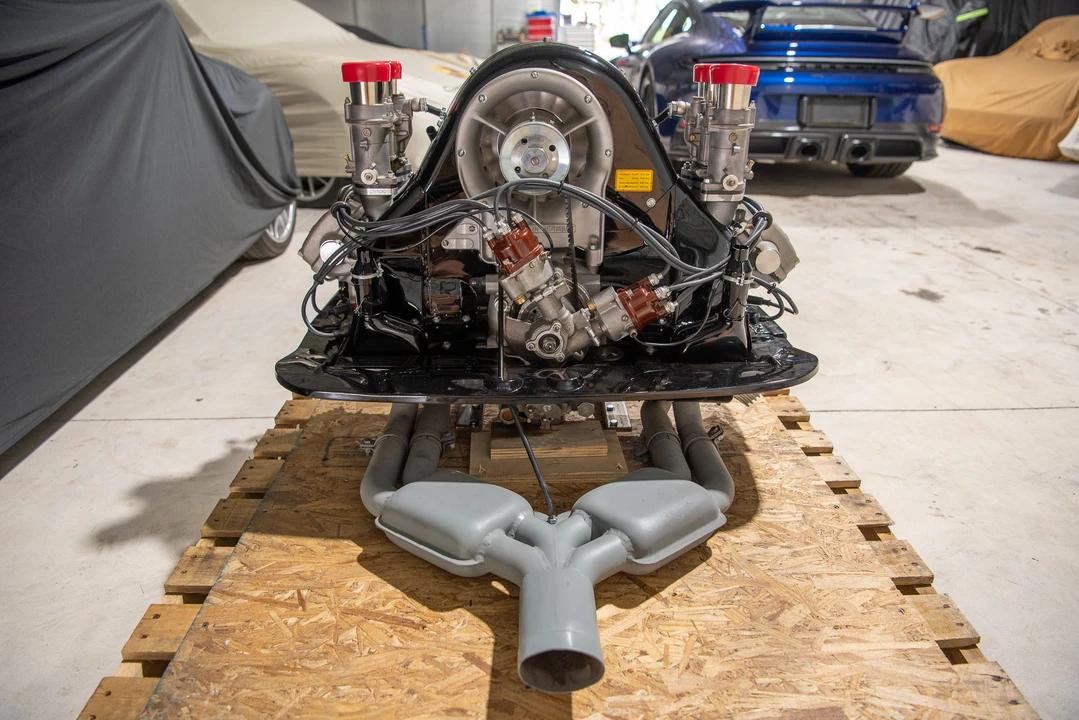 Parts & Memorabilia Engines - Image 2 of 31
