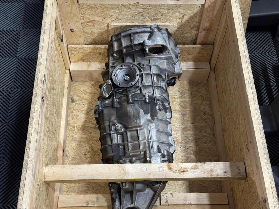 Parts & Memorabilia Gearboxes - Image 4 of 4