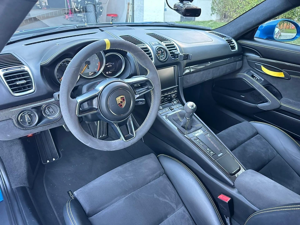 2016 Porsche 981 Cayman GT4 - Image 5 of 11