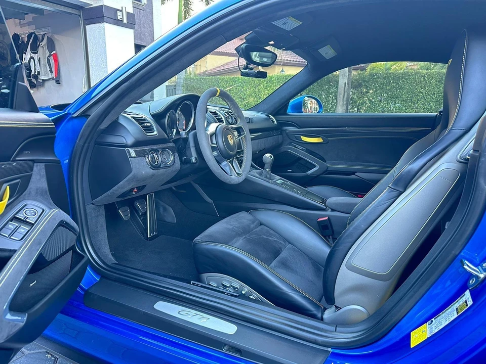2016 Porsche 981 Cayman GT4 - Image 6 of 11