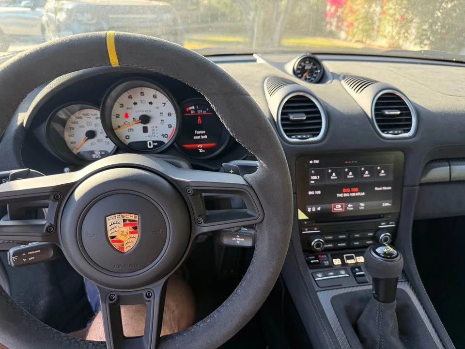 Porsche 718 Cayman GT4 RS - Image 6 of 7