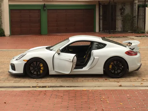 2016 Porsche Cayman GT4