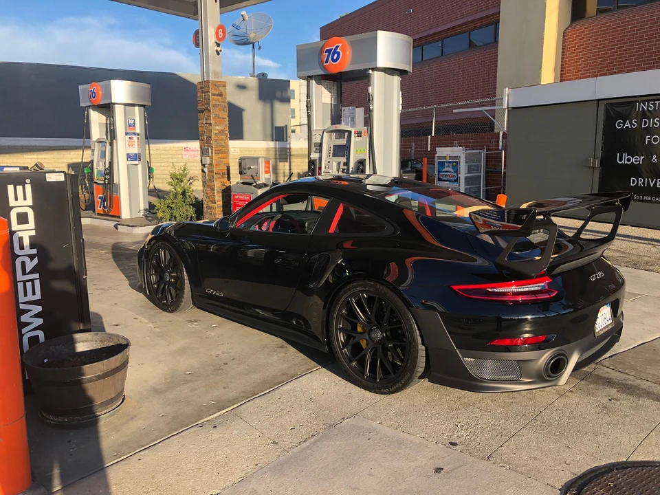 2018 Porsche 991 GT2 RS - Image 2 of 4