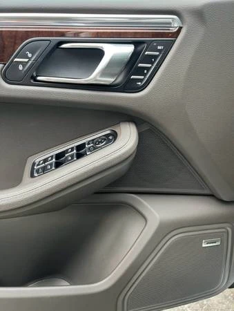 2016 Porsche Macan S - Image 7 of 12